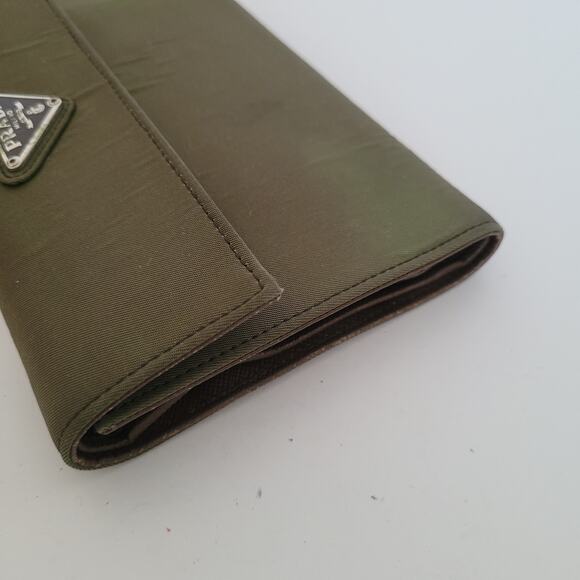 PRADA Tessuto Khaki Green Nylon Leather Logo Plate Wallet Medium Envelope Medium - Picture 10 of 11